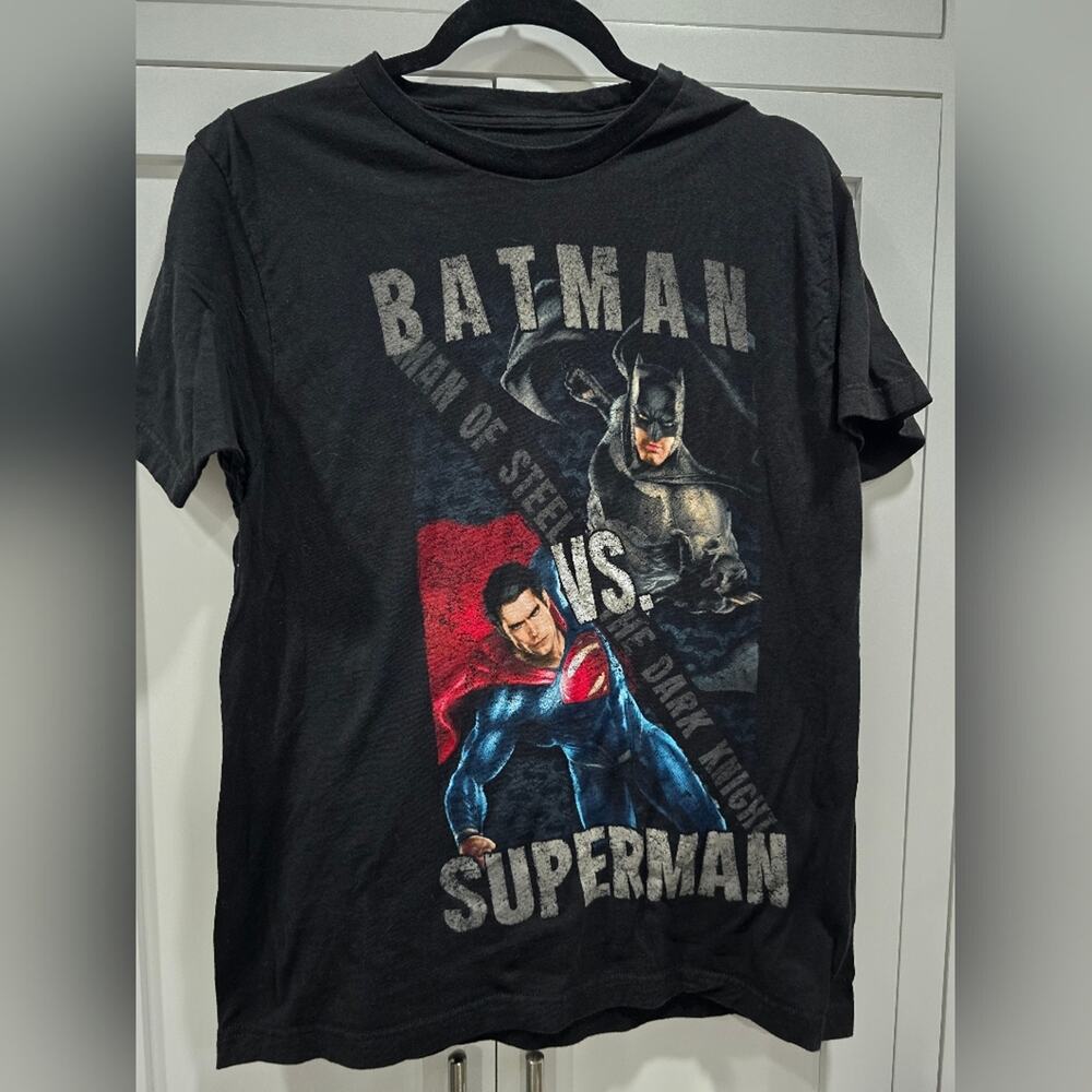 Batman v Superman Dawn of Justice Graphic T-Shirt Youth Large Black